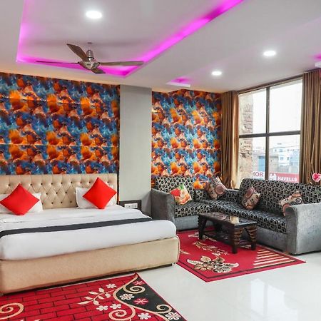 Capital O 70631 Hotel Dwarka International Darbhanga Екстер'єр фото
