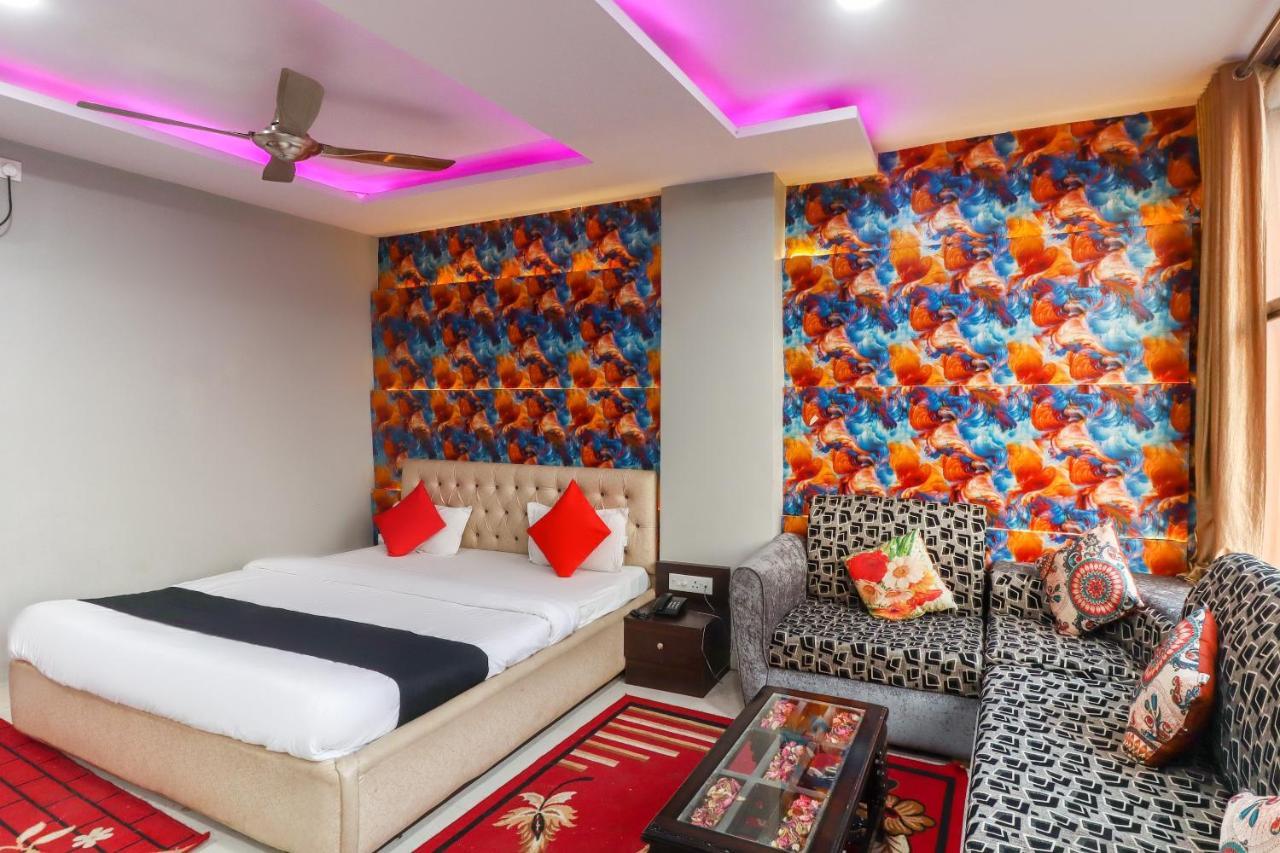 Capital O 70631 Hotel Dwarka International Darbhanga Екстер'єр фото