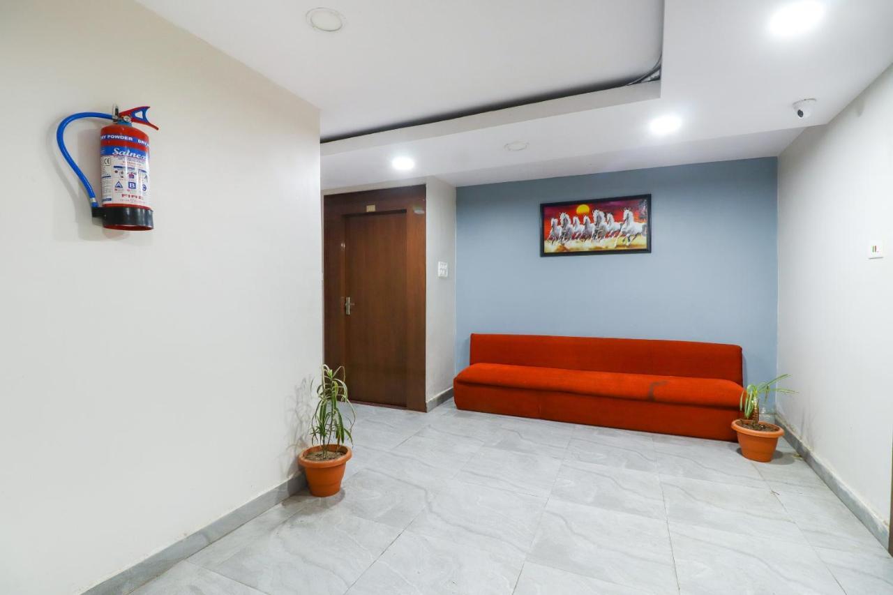 Capital O 70631 Hotel Dwarka International Darbhanga Екстер'єр фото
